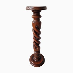 Podium Column in Wood