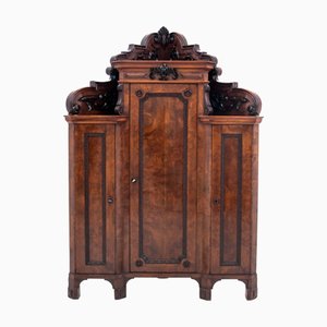 Historischer Eckschrank, 1900er