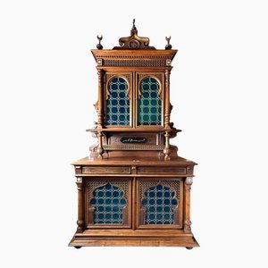 Mueble de nogal y vitrales, siglo XIX