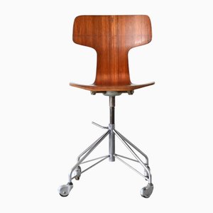 Silla T 3113 de Arne Jacobsen para Fritz Hansen