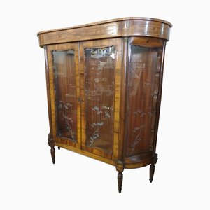 Elegante Vetrina Luigi Filippo in noce e vetro floreale, Italia, XIX secolo