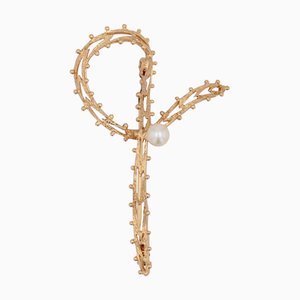 French 1960s Cultured Pearl 18 Karat Rose Gold Bow Brooch