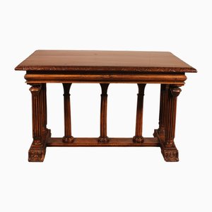 Mesa renacentista antigua de nogal, década de 1700