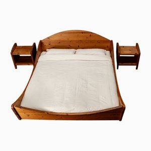 Double Bed and Bedside Tables in Oiled Pine Wood attributed to Roland Wilhelmsson, Sweden, 1980s, Set of 3