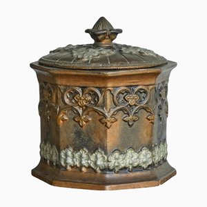Tabaquera estilo neogótico antiguo con tapa, siglo XIX