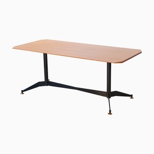 Mid-Century moderno in teak con tavolo da pranzo in ferro nero e ottone, Italia, anni '50