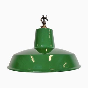 Industrielle Fabrik Hängelampe aus grüner Emaille, 1960er
