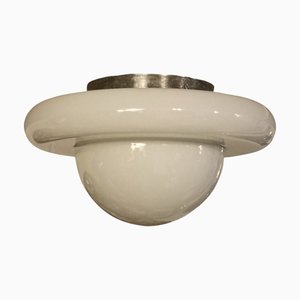 Space Age Decken- oder Wandlampe aus Opalglas, Italien, 1970er