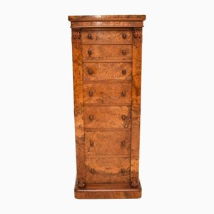 Cajonera Wellington victoriana de nogal nudoso, década de 1850