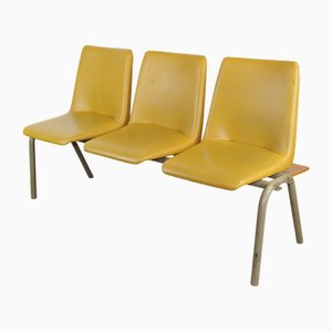Sillas combinadas de vinilo amarillo con patas negras, 1980. Juego de 3