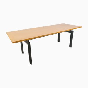 Mesa de comedor LC6 de Le Corbusier para Cassina