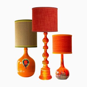 Lámpara de mesa de pie en rojo naranja con pantallas de seda atribuida a R. Houben, 1970
