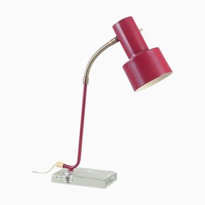 Lampada da tavolo industriale in metallo laccato rosso su base in vetro di AJH, Svezia, anni '70