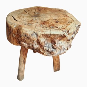 Brutalistischer französischer Hocker aus Kirschholz Primitiver Melkhocker, 1890er