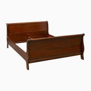 Doppelbett aus Nussholz