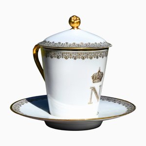 Trembleuse de porcelana con imagen de Napoleón I de Sèvres, 1810