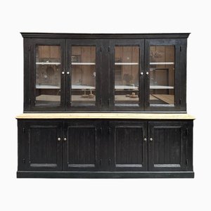 Große Vitrine, Anfang des 20. Jahrhunderts