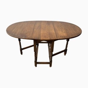 Antique Drop Leaf Gate-Leg Table in Oak