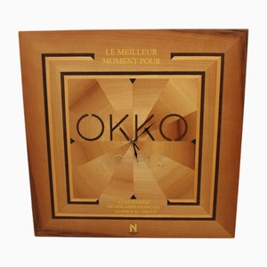 Orologio da parete grande quadrato in legno intarsiato