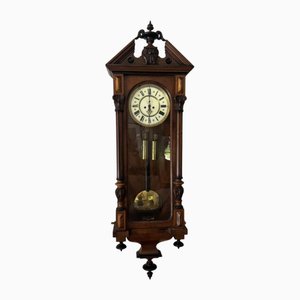 Orologio da parete antico vittoriano in legno di noce intagliato, Vienna, Austria, fine XIX secolo