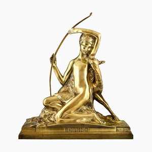 Charles Eugène Breton, Escultura Art Déco de Diana con lazo y cervatillo, 1930, Bronce