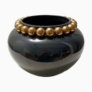 Jarrón de cerámica lacada en gris oscuro / verde con perlas de oro puro, Italia, años 50