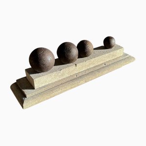 Cannonballs sur Piédestal par Walter De Buck, Set de 4