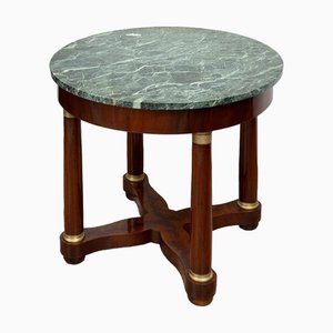 Mesa de centro antigua estilo Imperio de caoba con tablero de mármol verde de los Alpes, Francia, siglo XX