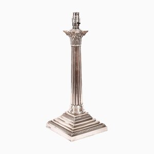 Antike korinthische Säulen-Tischlampe aus Silber, 1899