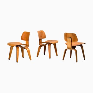 Früher DCW Esszimmerstuhl aus Eschenholz von Charles & Ray Eames für Herman Miller, 1950er