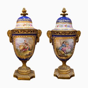 Jarrones de bronce y porcelana de Sevres. Juego de 2