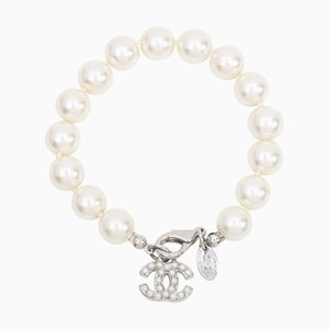Ivory Pearl CC Charm Armband von Chanel, 2010er