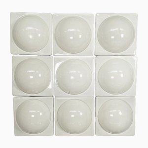 Lampade da parete moderne in plastica bianca di L. & G. Pancaldi, Italia, anni '80, set di 9