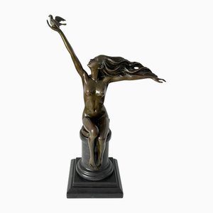 A. Gennarelli, Art Deco Sculpture of Woman with Dove, 20th Century, Bronze