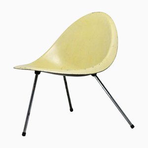 Sedia in alluminio modellato di Poul Kjærholm