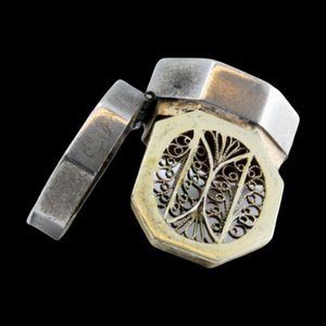 Octagonal Silver and Gold Vinaigrette Box