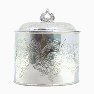 Silver Tea Box with Engraved Plant Motifs, Pearly Friezes Edge and Cut-Out Handle Lid