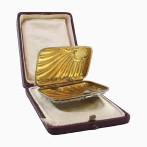 Jugendstil Zigarettenetui aus Silber mit Reliefs und Monogrammkarte und goldenem Interieur