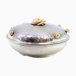 Round Silver Candy Box with Floral Reliefs Lid and Flower-Shaped Handle