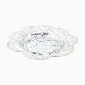 Fruttiera in argento a forma di frutta con piedini traforati