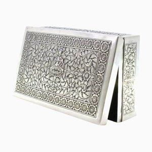 Silberne Tabakdose mit asiatischen Motiven