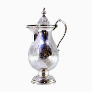 Silberner Wasserkocher mit Gravur und Deckel mit Knopf