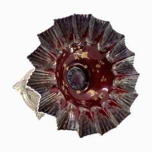Centrotavola portafrutta in argento con coppa in vetro ondulato e pesci e lupi