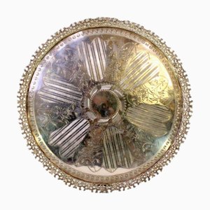 Silver Tray with Wire Rack, Geometric Engravings and Feet with Cut-Out Floral Motifs
