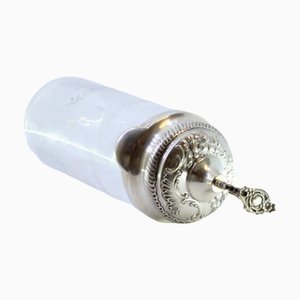 Säuregeätzter Weinkrug aus Glas mit Deckel und silbernem Griff
