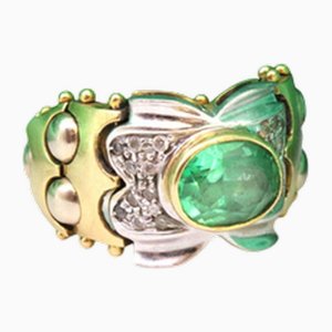 White Gold Ring with Oval Emerald