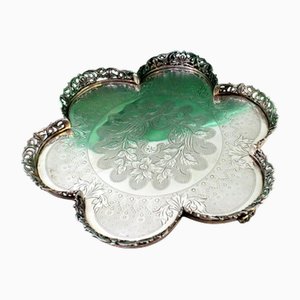 Plateau en Argent avec Motifs Floraux Gravés