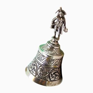 Tischglocke aus gemeißeltem Silber