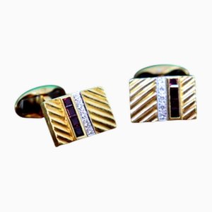Goldene Manschettenknöpfe mit Diamanten im Brillantschliff und kalibrierten Rubinen, 2 . Set