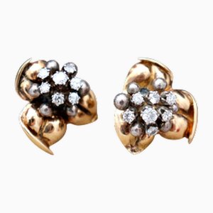18 Karat Gold and Silver Earrings with Flower-Shaped Brilliant-Cut Diamonds, Set of 2